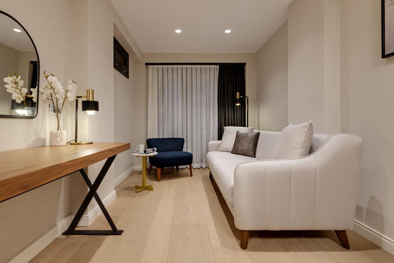 Gleam Collection Hotel 伊斯坦布尔 外观 照片 A living room in a micro apartment