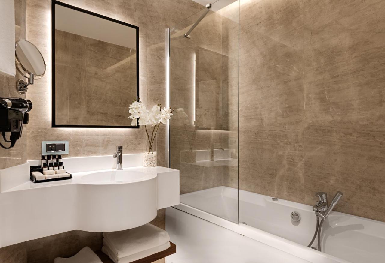 Gleam Collection Hotel 伊斯坦布尔 外观 照片 A shower screen